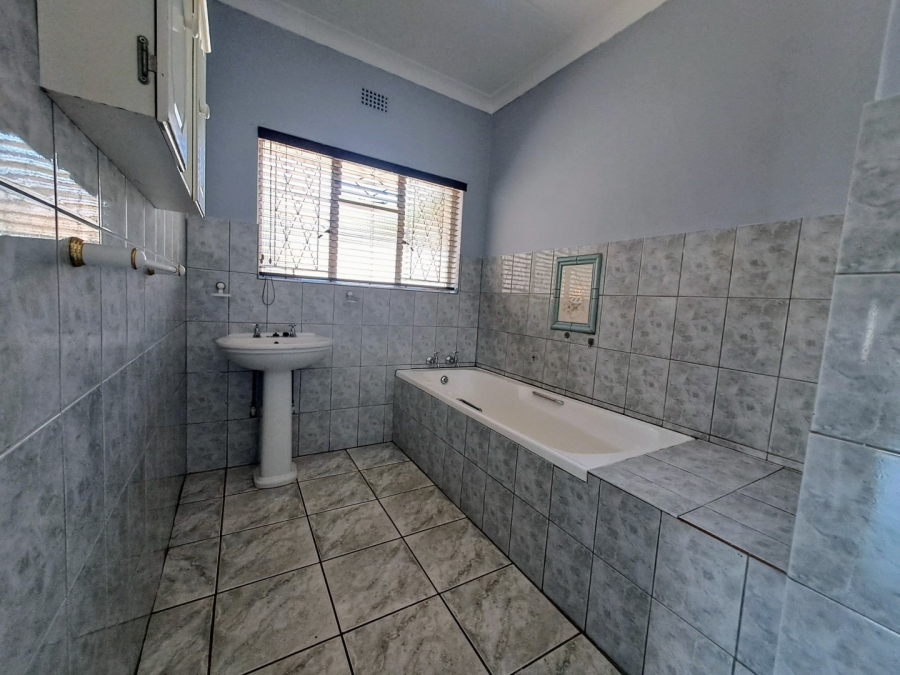 4 Bedroom Property for Sale in Protea Park North West